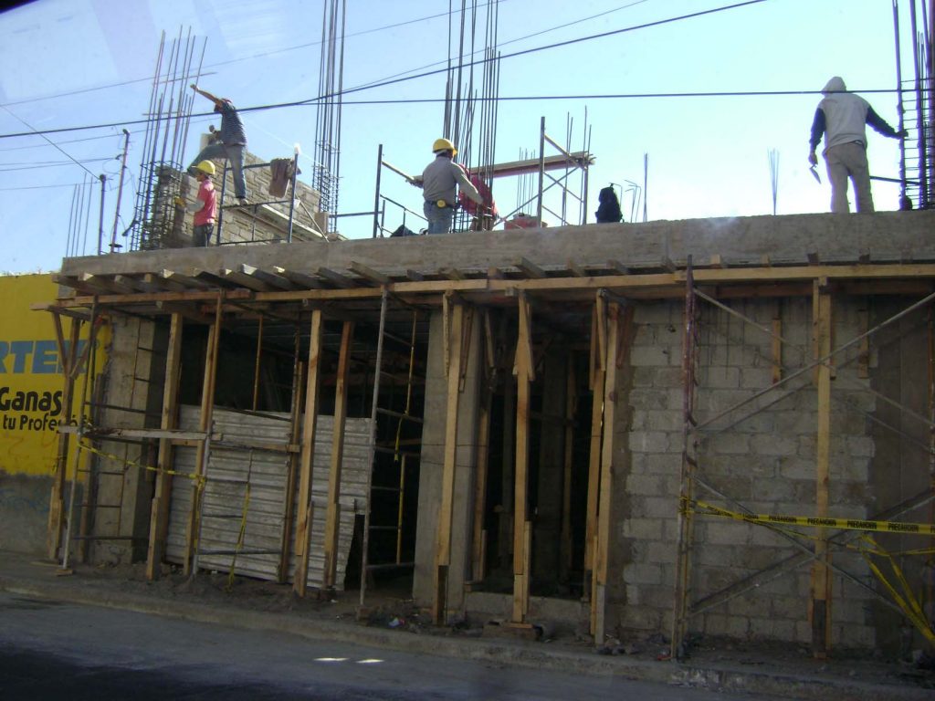 Proyecto de construcción ligera DAEMSA: Proyecto Losas 25 Norte 408